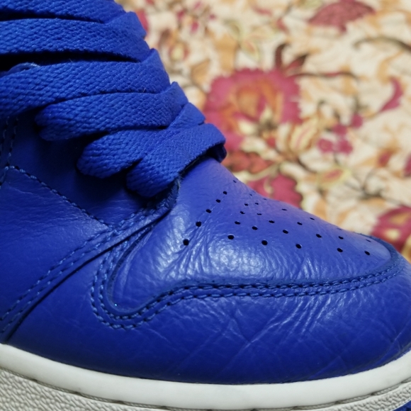 Nike Hyper Royal 1s - Picture 3 of 6